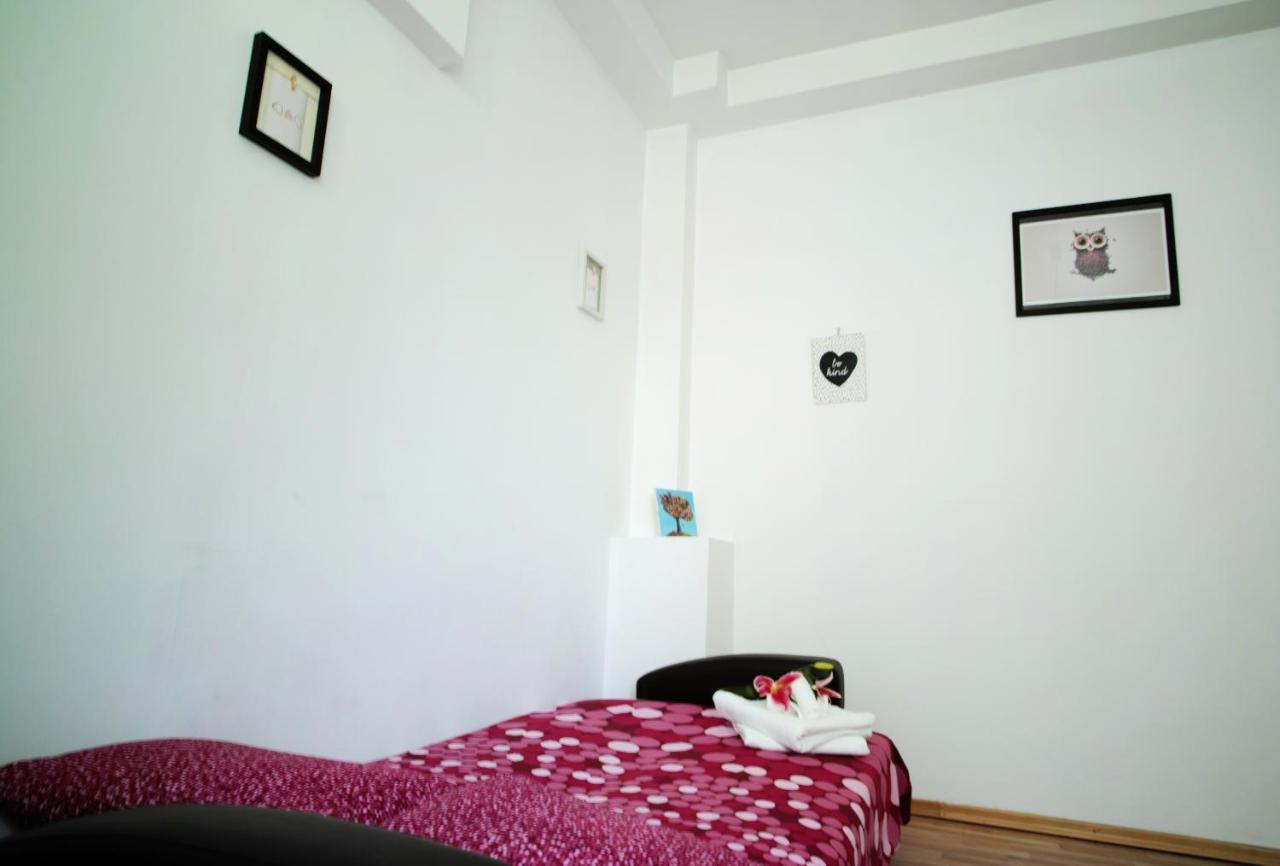 Luxury Apartament Appartamento Bucarest Esterno foto